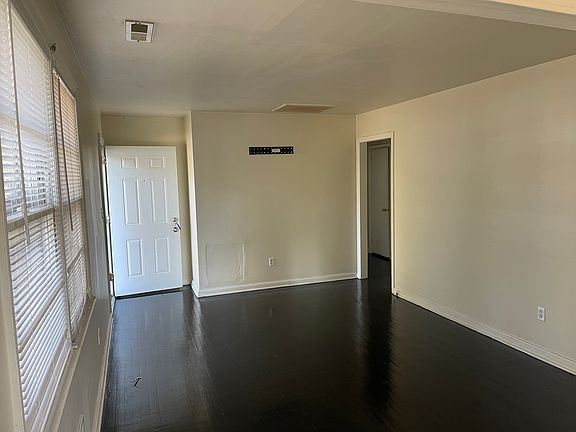3rd image of 629 Wagner Cir