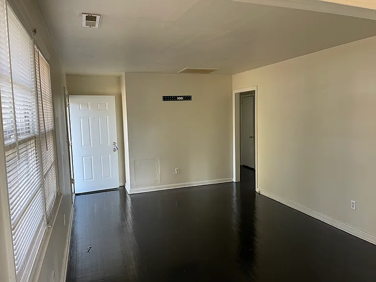 629 Wagner Cir — Photo 3