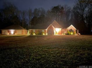 1560 Lawson Oaks Dr, Little Rock, AR 72210