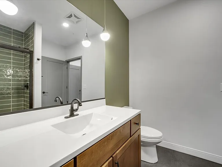 201 E Front St — Photo 30
