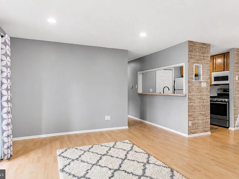 2305 Eagle Row — Photo 6