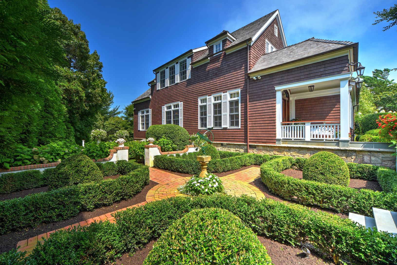 68 Ridge Rd, Southampton, NY 11968 Out East