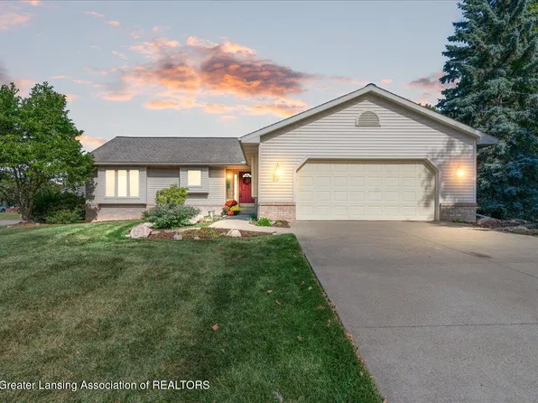 5910 Cabrena Dr, Lansing, MI 48917