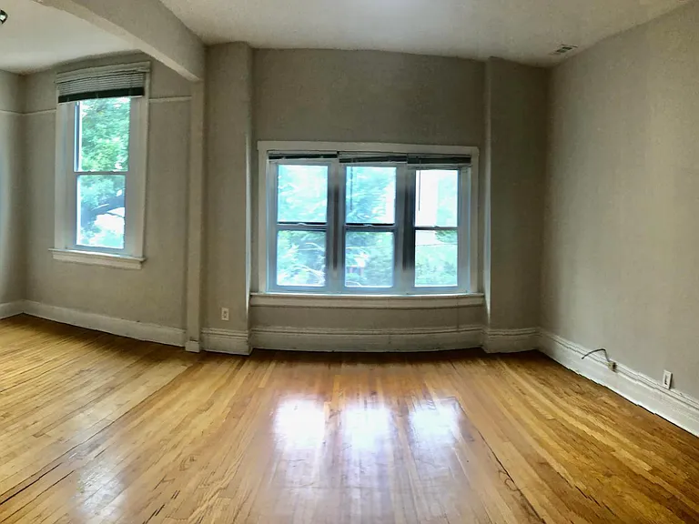 3102 N Southport Ave #2F — Photo 9