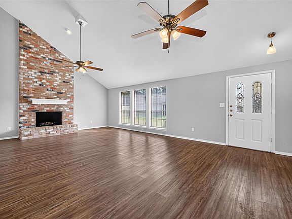 3rd image of 6627 Fallengate Dr