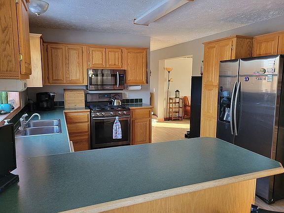 5th image of 5722 Willow Creek Dr