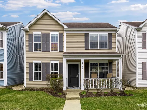 1633 Victoria Park Cir, Aurora, IL 60504