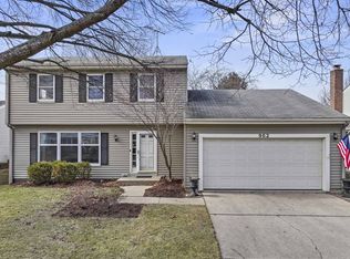 962 Thompson Blvd, Buffalo Grove, IL 60089