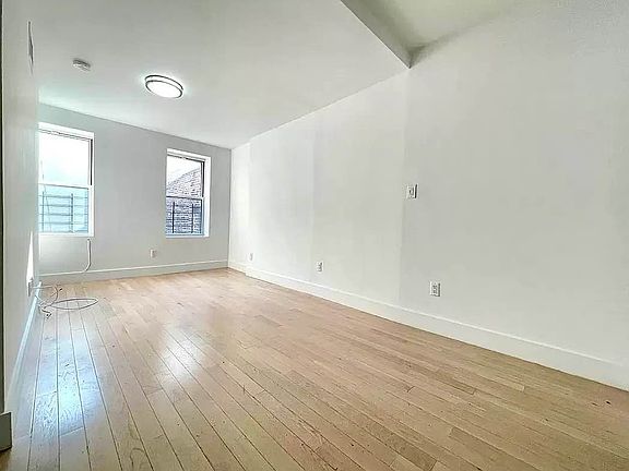 2nd image of 512 E 117th St #3