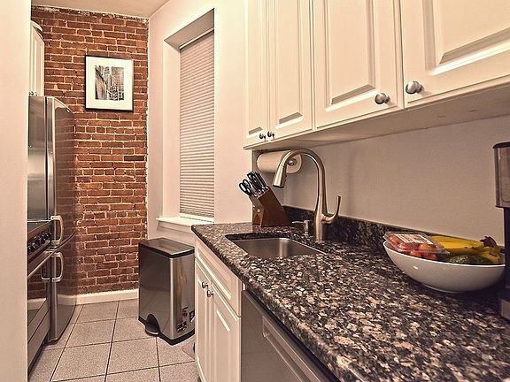 3rd image of 433 W 24th St APT 1-C