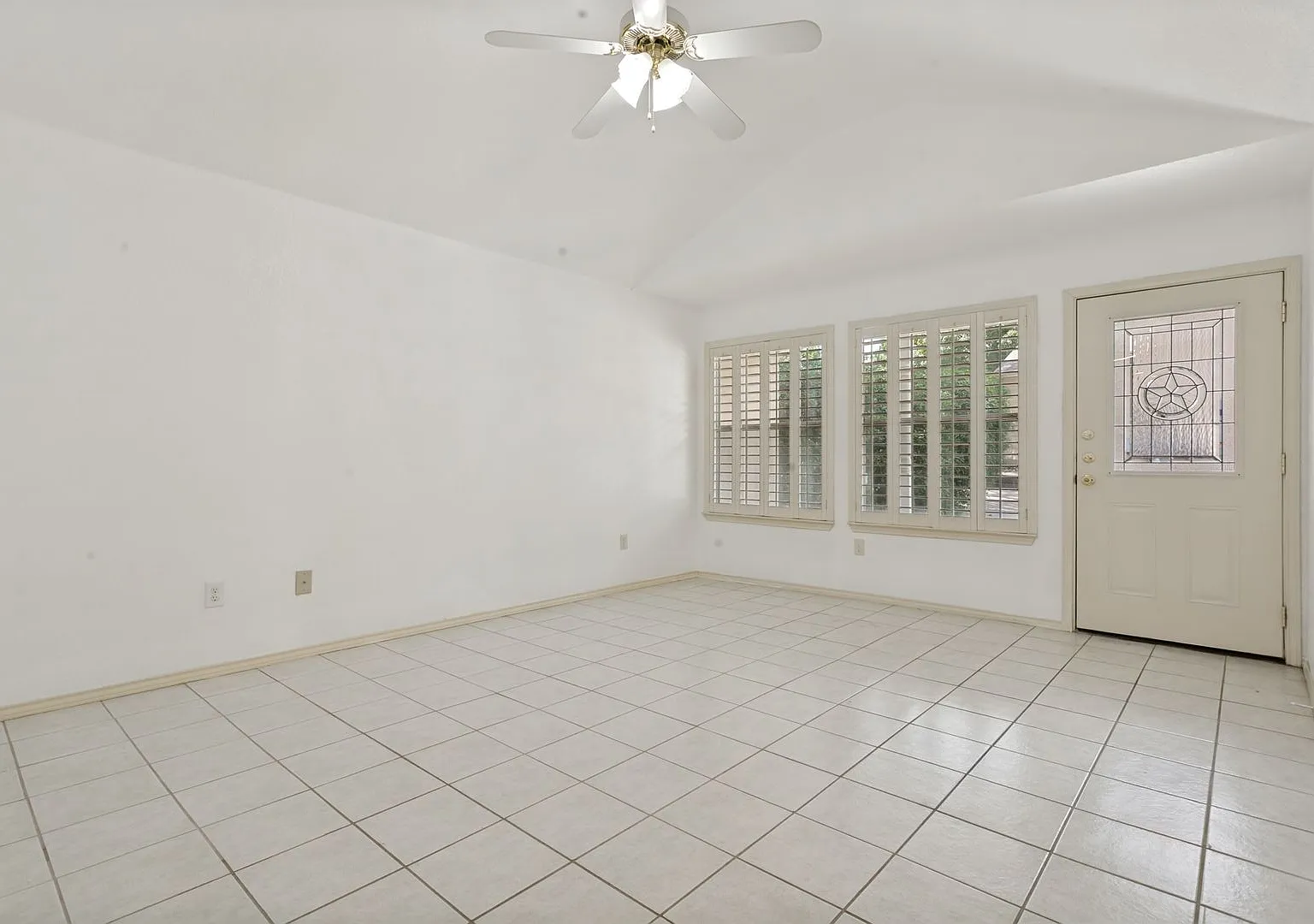 2-Bedroom, 2.5-Bathroom + Flex Space Duplex/Condominium In Terrell Heights — Photo 4