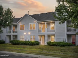 1115 Waters Edge Dr, Toms River, NJ 08753