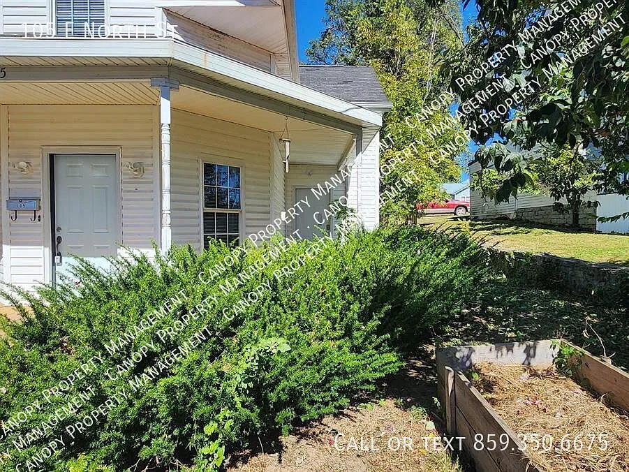 105 E North St — Photo 2