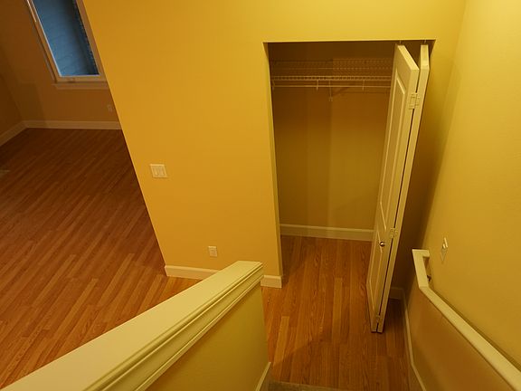 2nd image of 706 123rd Ave NE #106