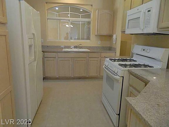 3rd image of 1705 Hills Of Red Dr Unit 203