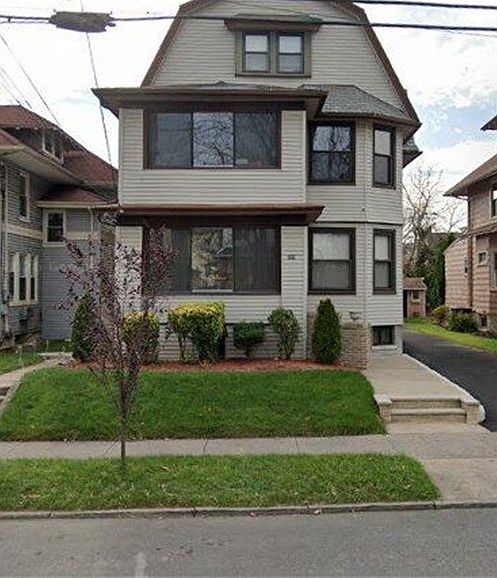 1st image of 352-354 18th Ave #1