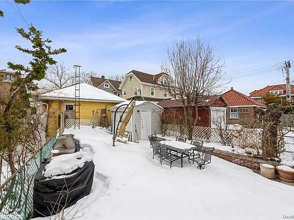 3rd image of 12-12 122nd Blvd