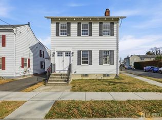 47 Church St, Allentown, NJ 08501