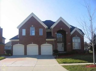 24545 Cavendish Ave E, Novi, MI 48375