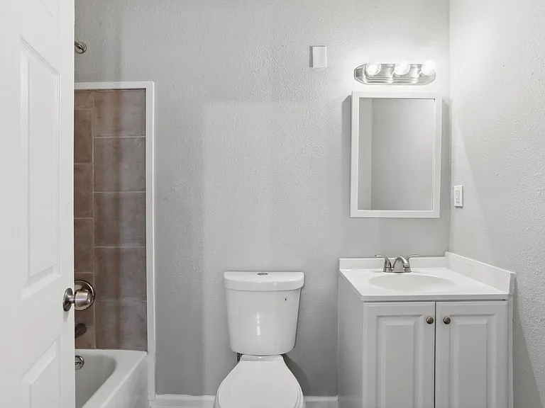 2104 Mississippi Ave — Photo 16