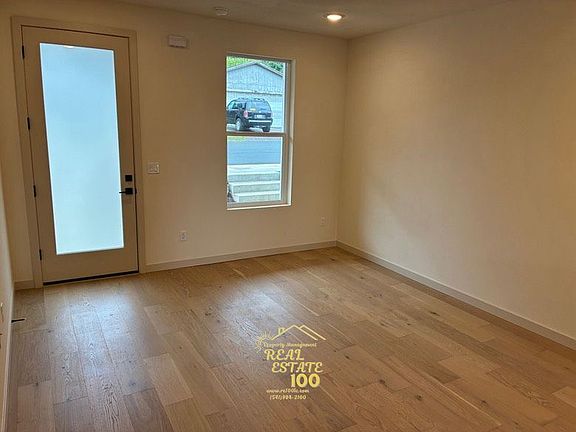 2nd image of 305 SE Jetty Ave #11553347