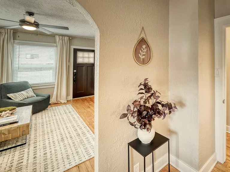 1415 E Boulder St — Photo 5