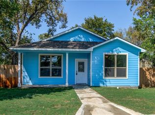 606 Rivers St, Smithville, TX 78957