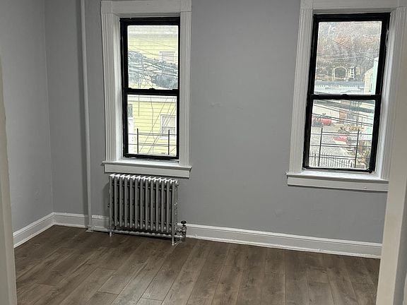 4th image of 138 Orchard St APT 2R