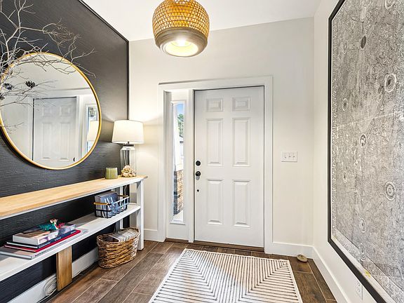 2nd image of 209 Forest Park Dr