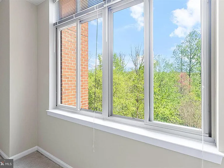 4480 Market Commons Dr #405 — Photo 47