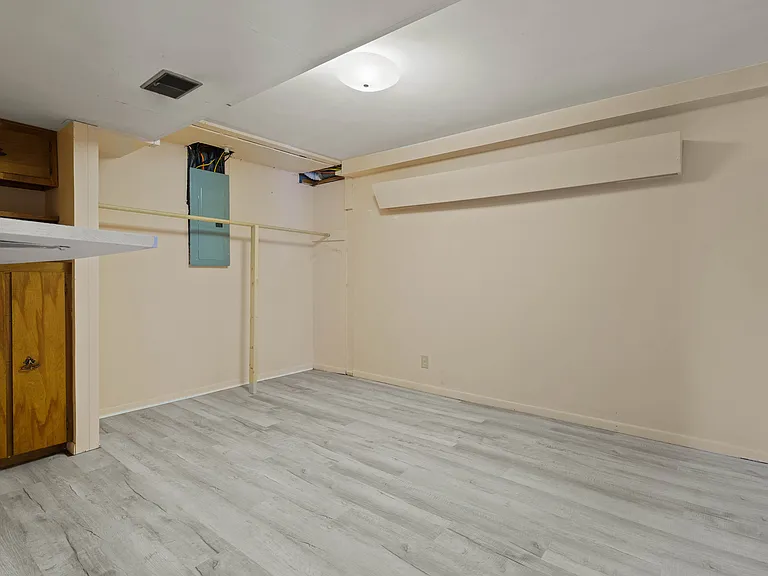 2218 Bluff Blvd — Photo 18