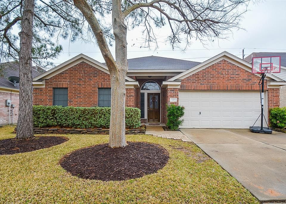 1st image of 2215 Trotter Dr