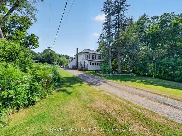 1905 Rutledge Rd, South Frontenac, ON K0H 2T0
