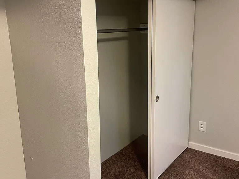 1077 W Briarcliff Ave — Photo 15