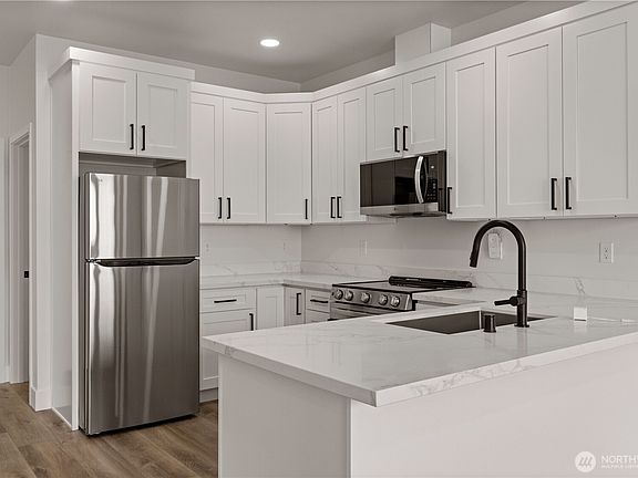 5th image of 1129 Fawcett Avenue #A-D