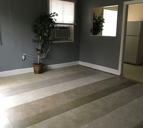 2nd image of 335A Hill Ave NW
