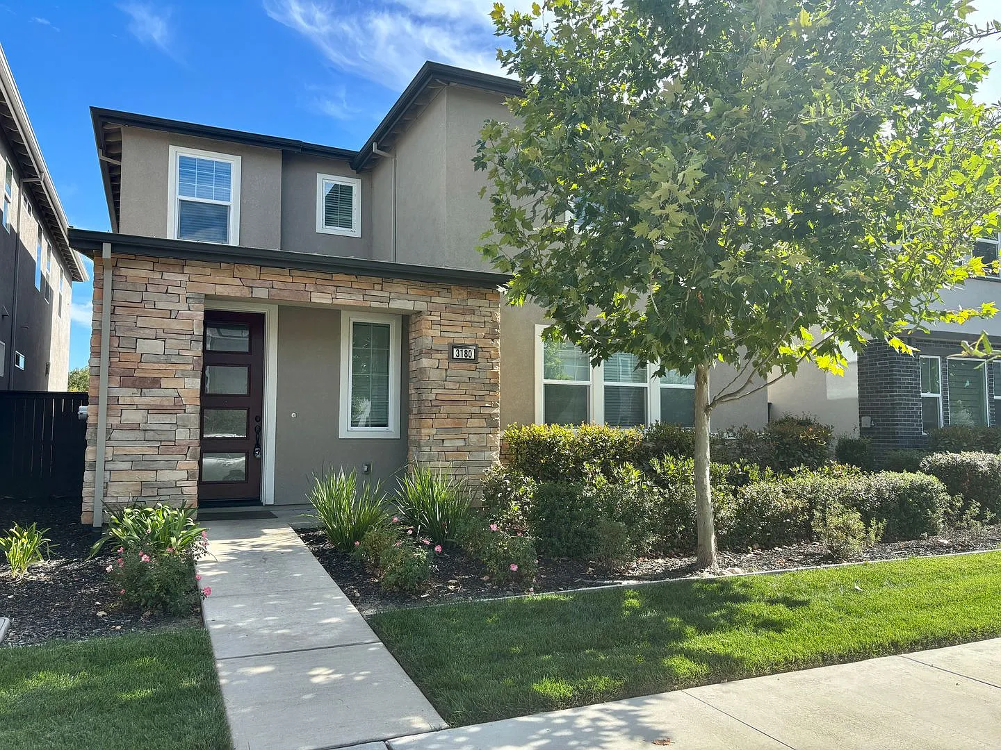 Breath-Taking 4/2.5 (HUGE) Natomas Home Waiting For You! Please see ad for viewings! — Photo 1