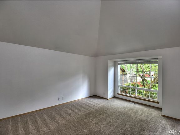 3rd image of 2043 Marion St NE