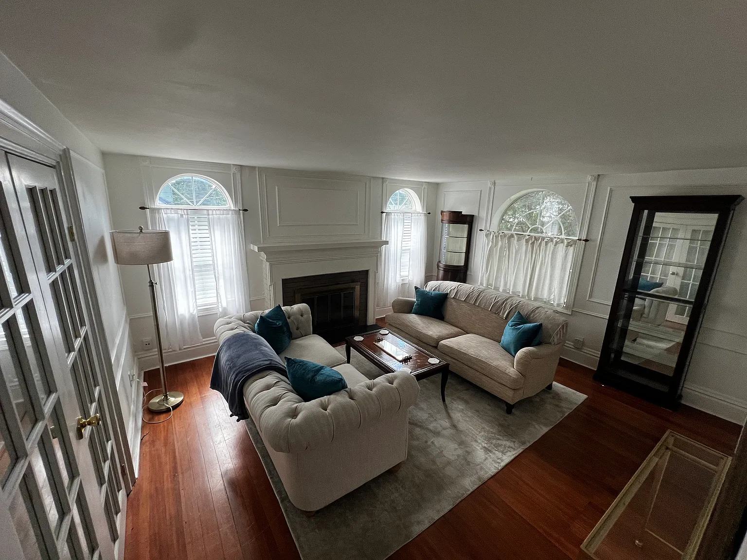 2 bed, 700 sqft, $1,700 — Photo 3