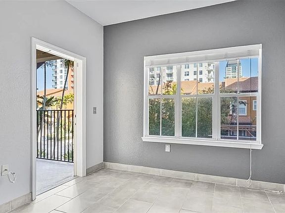 5th image of 200 4th Ave S Unit 213