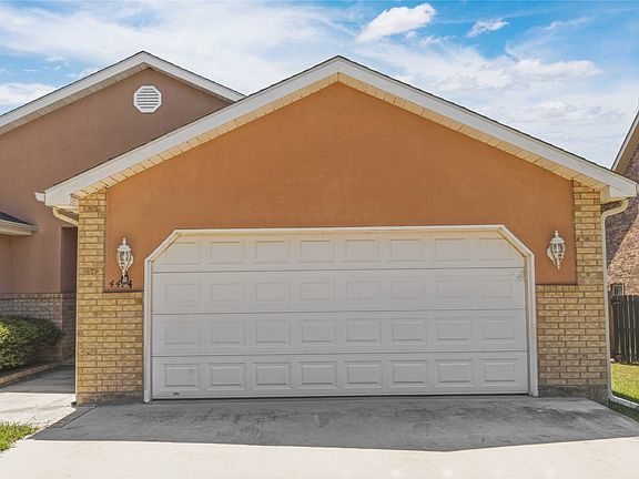 3rd image of 4424 Westridge Dr
