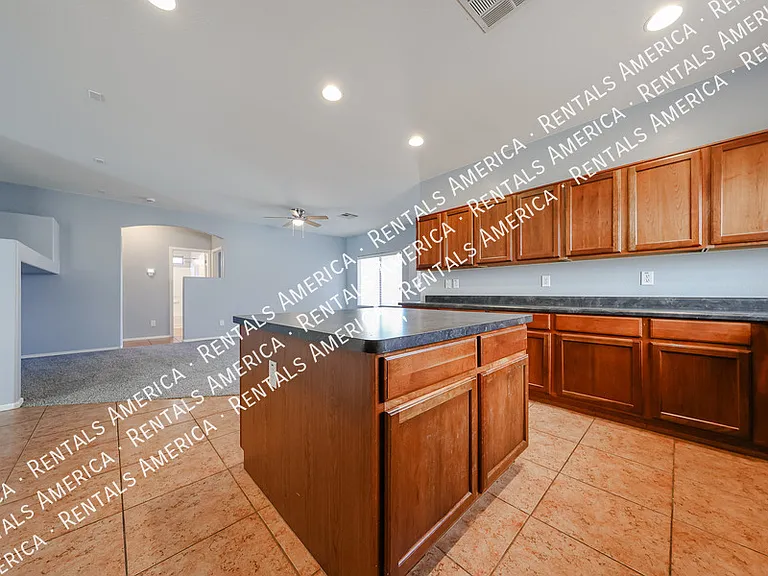 18166 N Jameson Dr — Photo 5