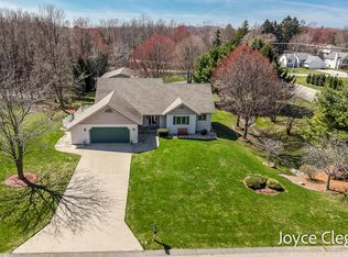 4596 Jack Pine Dr, Holland, MI