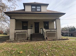 2001 Pulaski St, Peru, IL 61354