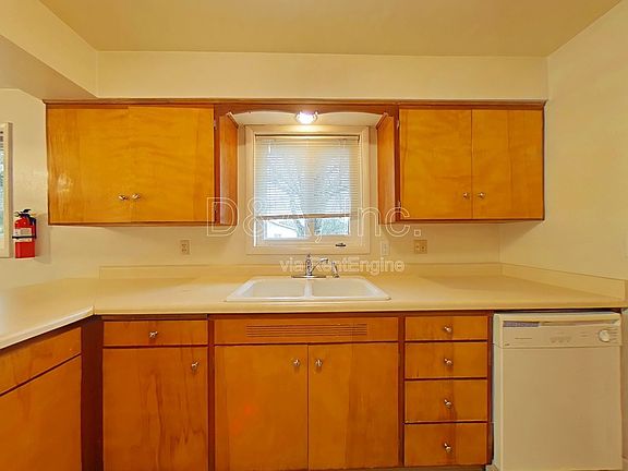 5th image of 2220 NW Elmwood Dr