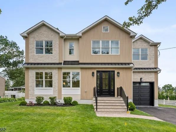 463 Senate Rd, New Milford Boro, NJ 07646