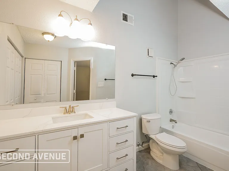 4005 Bond St — Photo 11