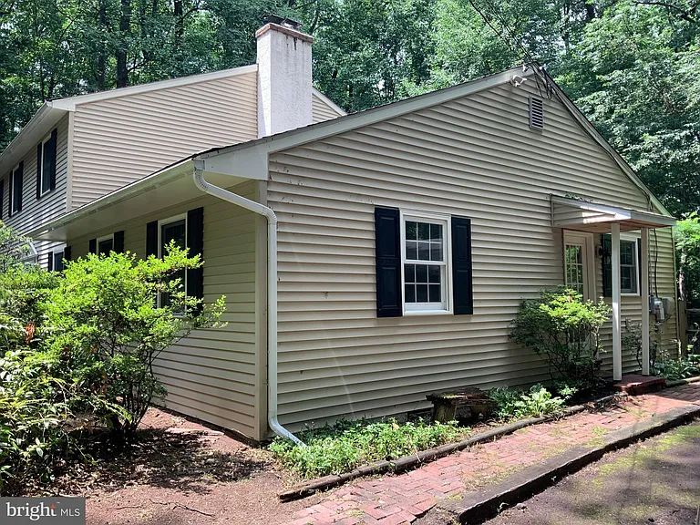 413 Fruit Farm Rd — Photo 3