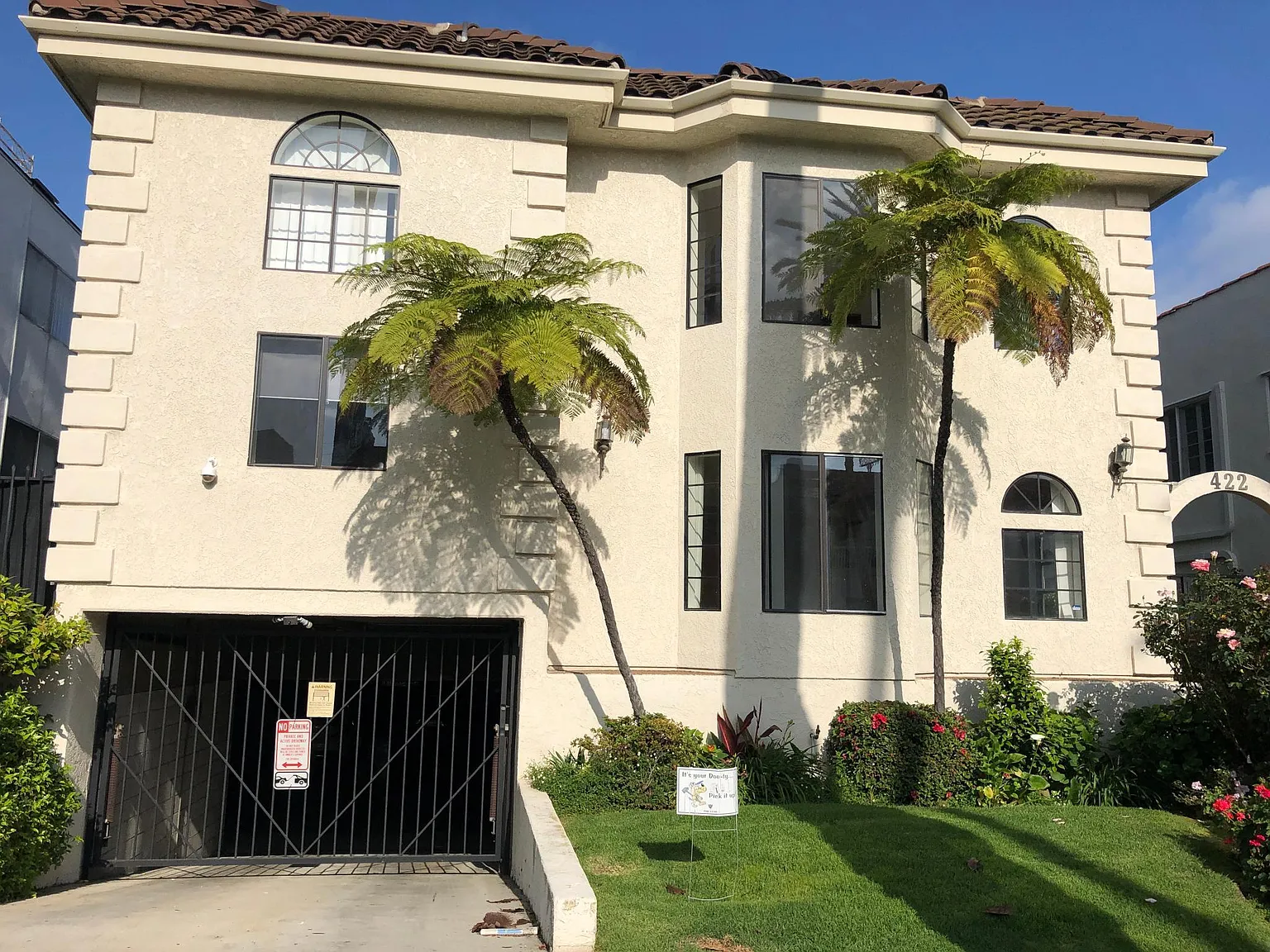 3 bed, 2.5 bath, 1400 sqft, $4,845 — Photo 2
