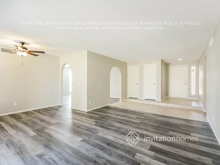 4976 W Charleston Ave — Photo 4